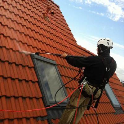 mech na dachu, mycie ciśnieniowe i impregnacja blachodachówki, dachówki ceramicznej i betonowej